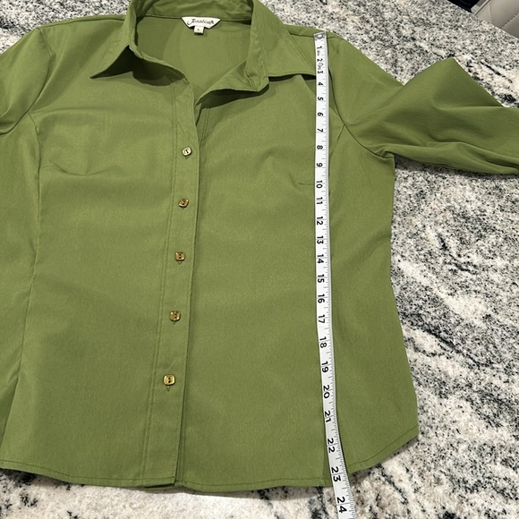 Jessica size large button up, long sleeve blouse, green, square buttons - Picture 4 of 7